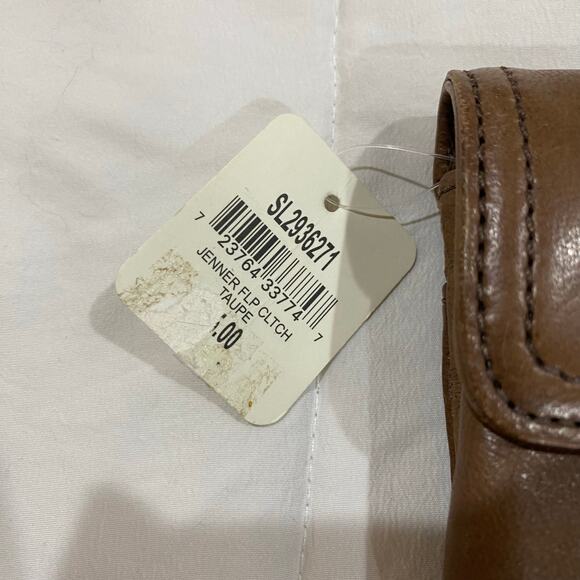 NWT Fossil 8” Taupe Leather Wallet/Clutch, zipper pockets, semi-glossy finish - Picture 8 of 11